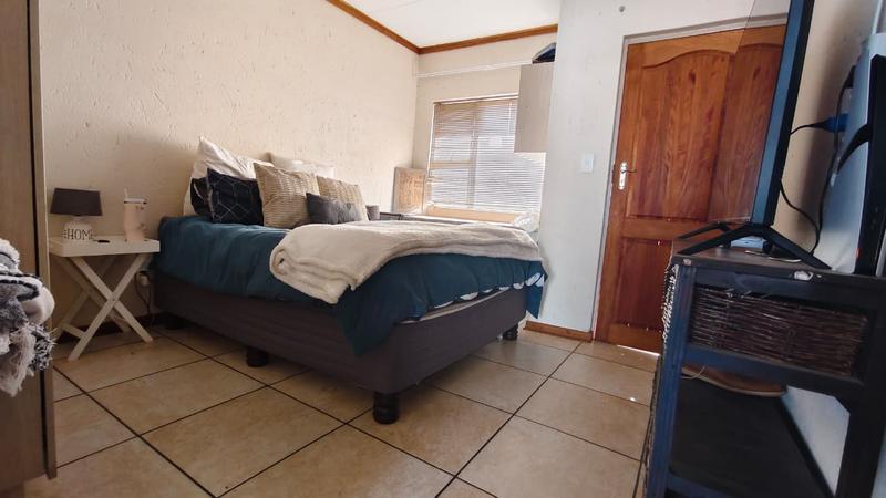 To Let 2 Bedroom Property for Rent in Die Bult North West